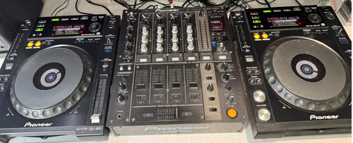 Pioneer djm 700 - pioneer, professional